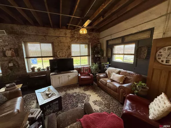 130 Maple Street, Friend, NE 68359