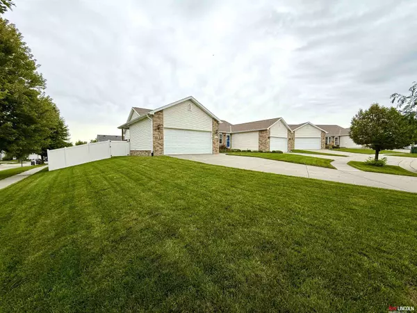 1800 Miranda Court, Lincoln, NE 68512