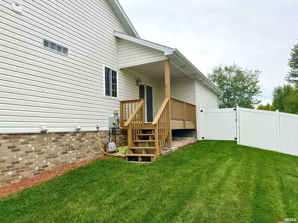 1800 Miranda Court, Lincoln, NE 68512