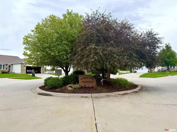 1800 Miranda Court, Lincoln, NE 68512