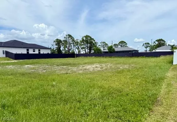 1111 NW 19th PL, Cape Coral, FL 33993