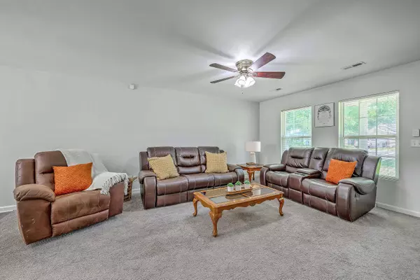 333 Price St, Goose Creek, SC 29445