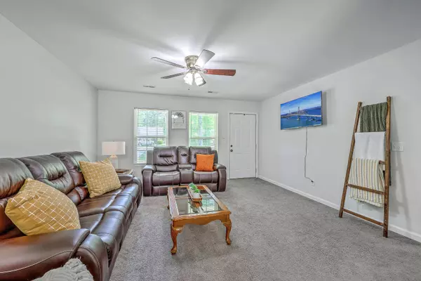 333 Price St, Goose Creek, SC 29445