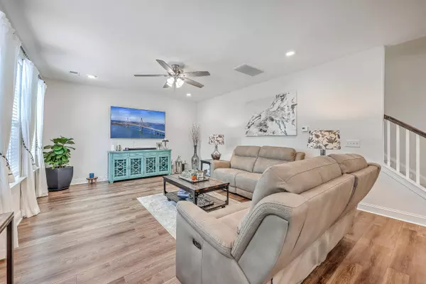 612 S Pointe Blvd, Summerville, SC 29483