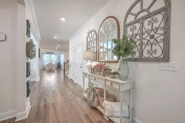 612 S Pointe Blvd, Summerville, SC 29483