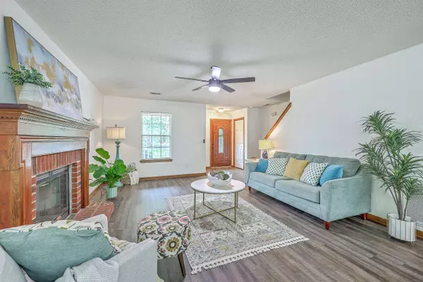 100 Cicero Ct, Goose Creek, SC 29445