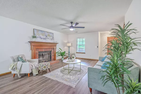 100 Cicero Ct, Goose Creek, SC 29445