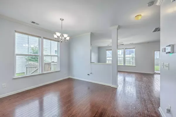 531 Crossland Dr, Moncks Corner, SC 29461