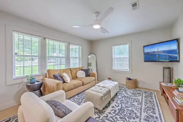 337 Price St, Goose Creek, SC 29445