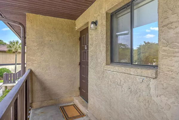 2174 Bees Ferry Rd #G, Charleston, SC 29414