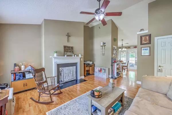 1004 Providence Way, Summerville, SC 29483