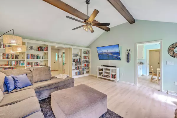 6018 Rehoboth Rd, Cottageville, SC 29435