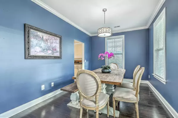 7402 Purser Ln, Hanahan, SC 29410