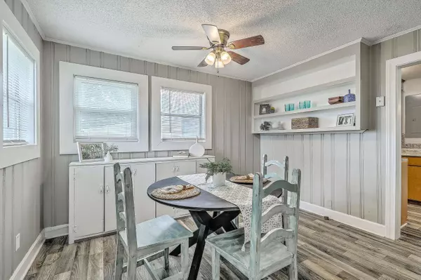 2317 Elegans Dr, North Charleston, SC 29405