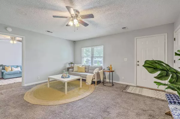 2317 Elegans Dr, North Charleston, SC 29405