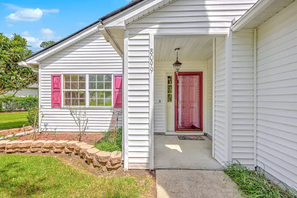 8099 Old London, North Charleston, SC 29406