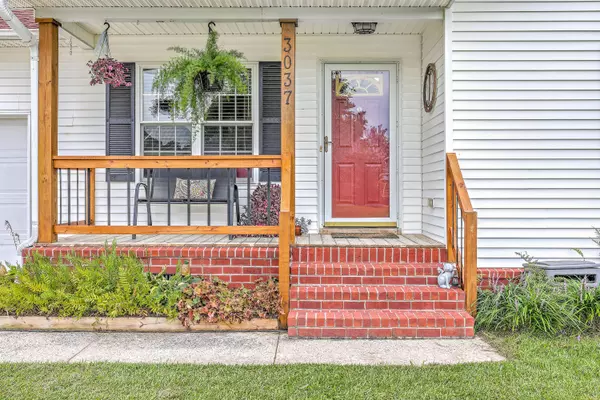 3037 Brigham Ct, North Charleston, SC 29406