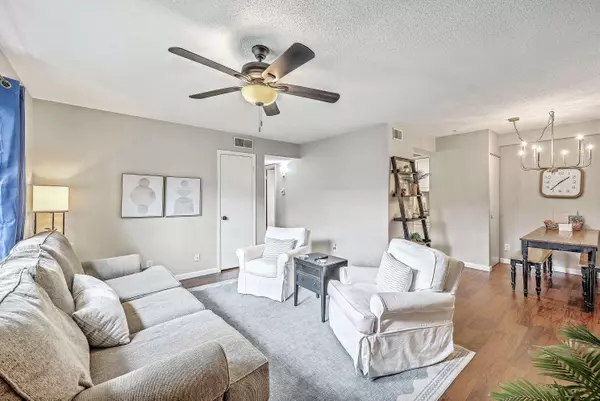 6240 Old Point Rd #C16, Hanahan, SC 29410