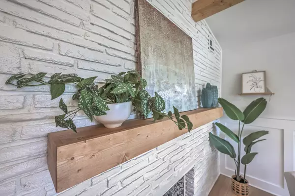 32 Briarcliff Dr, Charleston, SC 29407