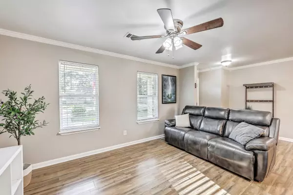 529 Amy Dr, Goose Creek, SC 29445