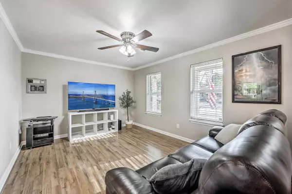 529 Amy Dr, Goose Creek, SC 29445