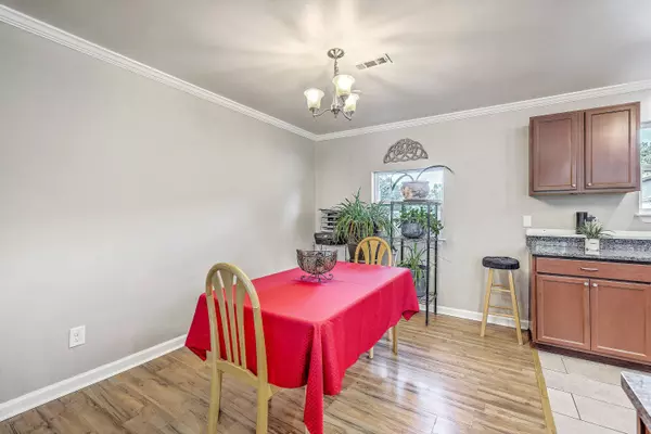 529 Amy Dr, Goose Creek, SC 29445