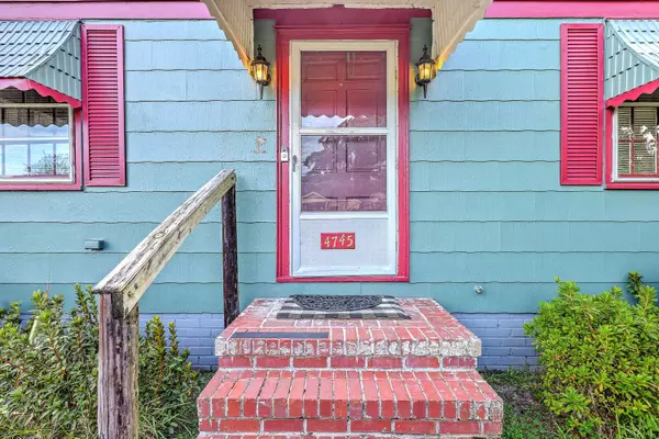 4745 Churchill Rd, North Charleston, SC 29405