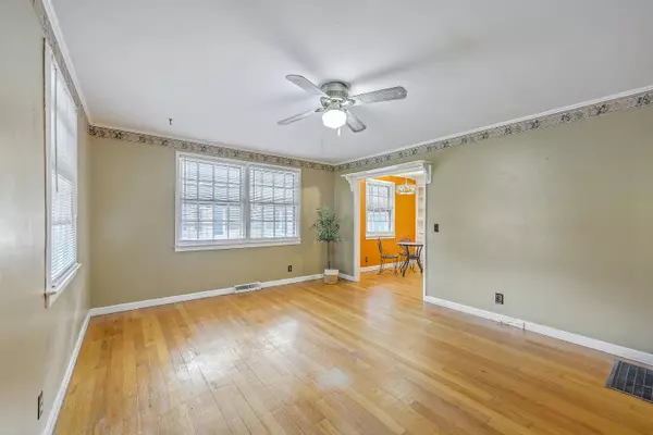 4745 Churchill Rd, North Charleston, SC 29405