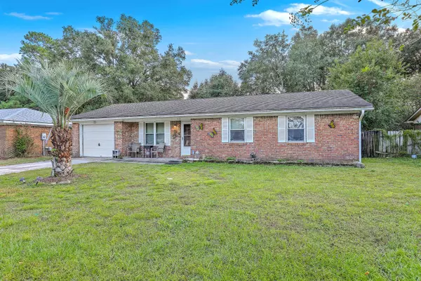 133 E Edgefield Dr, Summerville, SC 29483