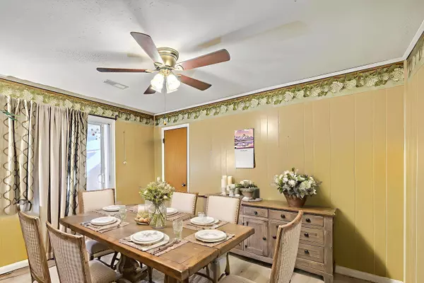 133 E Edgefield Dr, Summerville, SC 29483