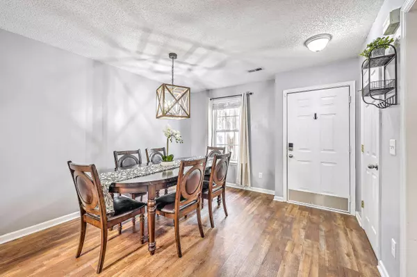 7952 Vermont Rd, North Charleston, SC 29418