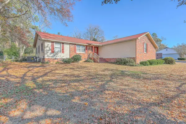 2198 Skyland Ln, Orangeburg, SC 29118