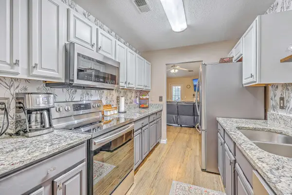 5201 Pomfret St, North Charleston, SC 29418