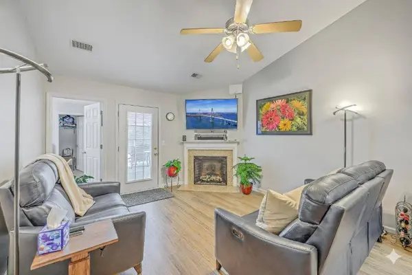 5201 Pomfret St, North Charleston, SC 29418