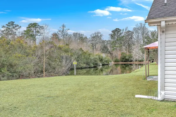 5201 Pomfret St, North Charleston, SC 29418