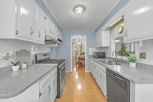 8465 Yorkshire Ln, North Charleston, SC 29406