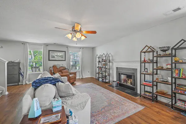 300 Dunning Rd, Summerville, SC 29486