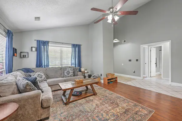 106 Bradd St, Summerville, SC 29483