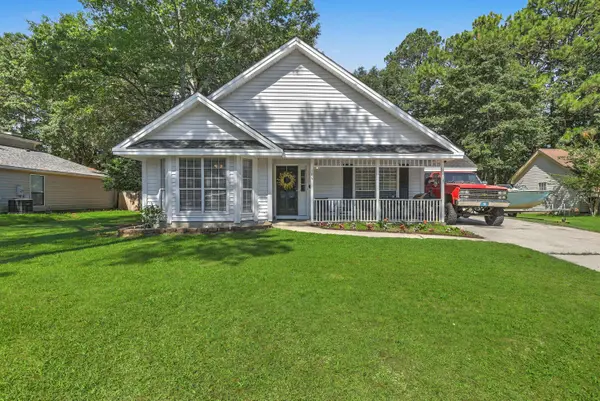 106 Bradd St, Summerville, SC 29483