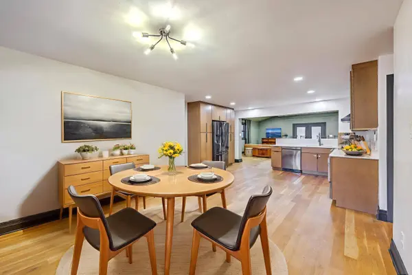 1203 Valley Dr, Hanahan, SC 29410