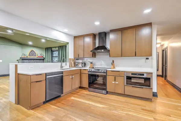 1203 Valley Dr, Hanahan, SC 29410