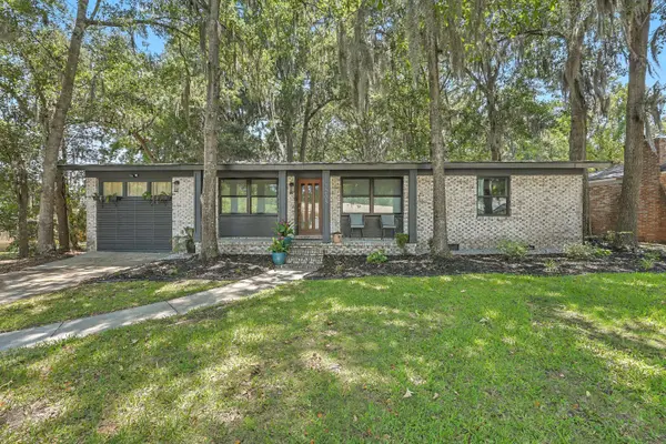 1203 Valley Dr, Hanahan, SC 29410