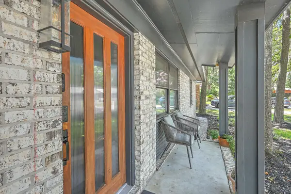 1203 Valley Dr, Hanahan, SC 29410