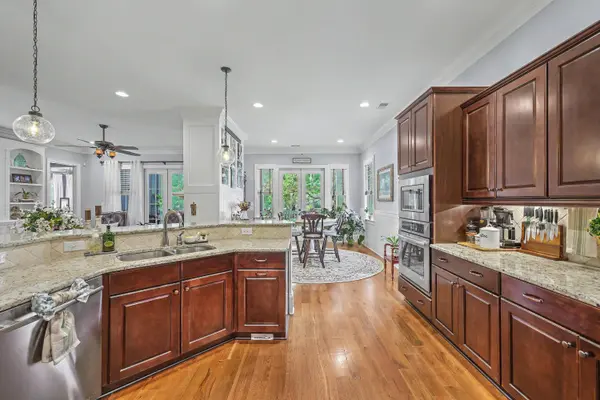 1260 Blue Sky Ln, Charleston, SC 29492