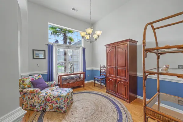 583 Ivy Cir, Charleston, SC 29414