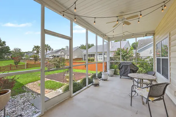 583 Ivy Cir, Charleston, SC 29414
