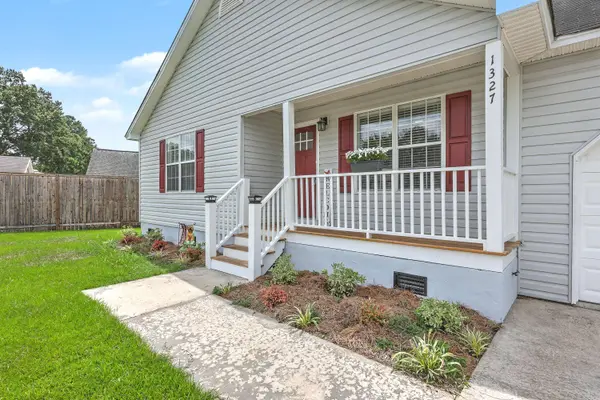 1327 Winterberry Ave, Goose Creek, SC 29445