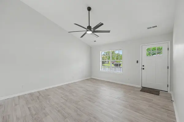 1327 Winterberry Ave, Goose Creek, SC 29445