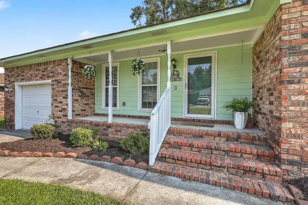 114 Essex Ave, Goose Creek, SC 29445
