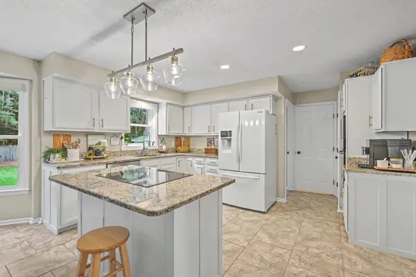 311 King Charles Cir, Summerville, SC 29485